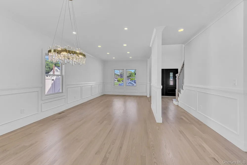 21 Cypress Avenue Bethpage, NY 11714