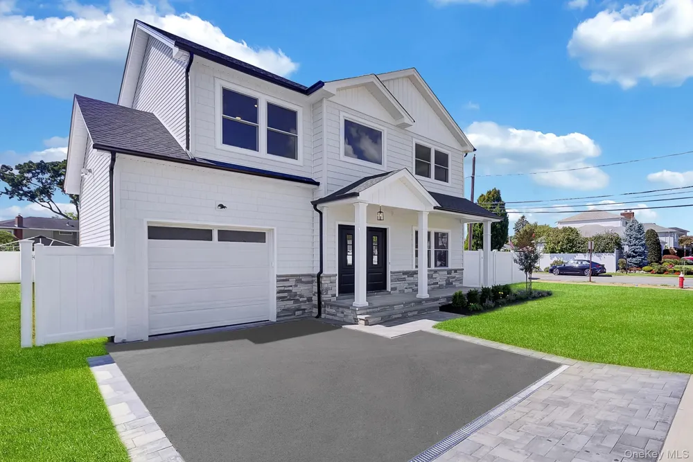 21 Cypress Avenue Bethpage, NY 11714