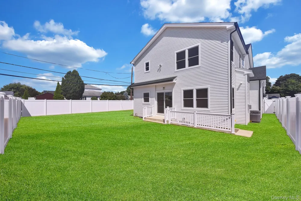 21 Cypress Avenue Bethpage, NY 11714
