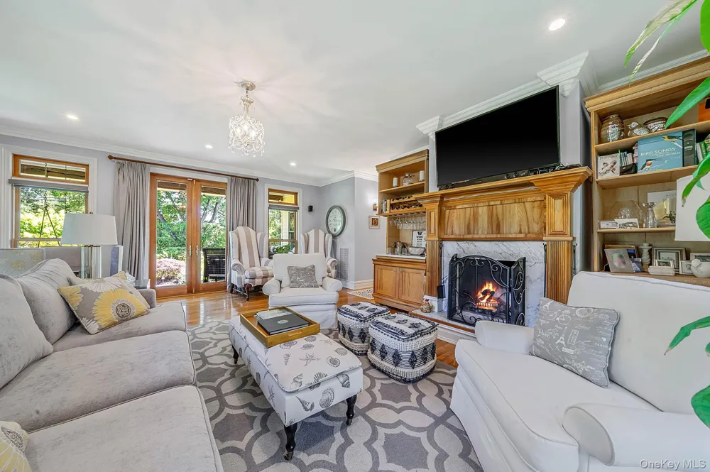 8 Jackson Avenue East Quogue, NY 11942