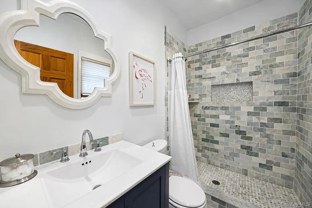 8 Jackson Avenue East Quogue, NY 11942