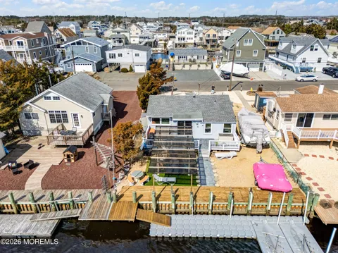 80 Dolphin Road