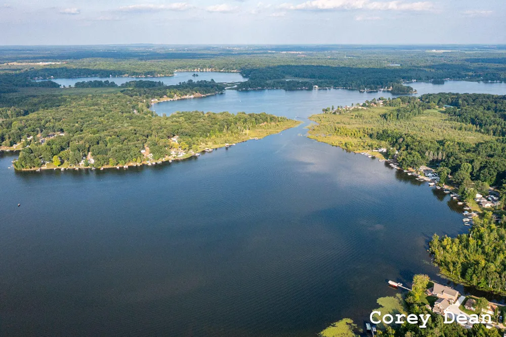10580 Round Lake Drive Mecosta, MI 49332