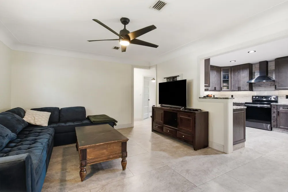 1000 S EVERGREEN AVENUE Clearwater, FL 33756
