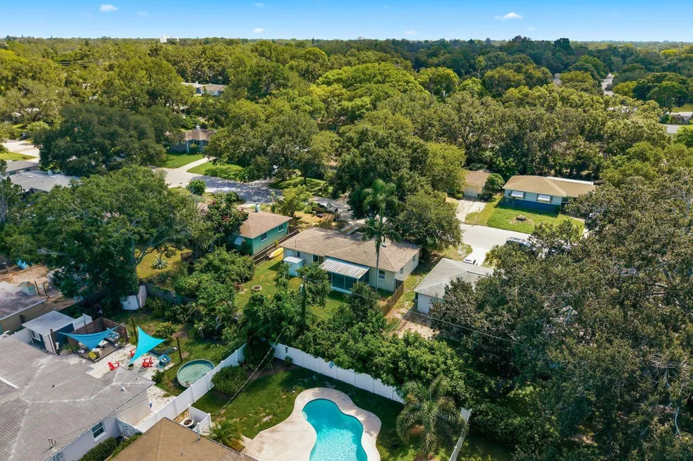 1000 S EVERGREEN AVENUE Clearwater, FL 33756