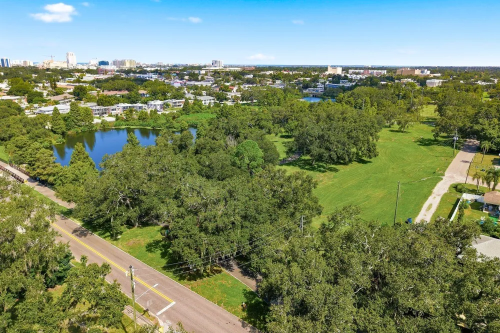 1000 S EVERGREEN AVENUE Clearwater, FL 33756