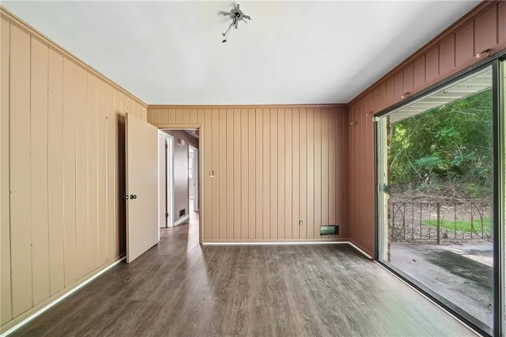 2703 Arrowood Drive East Point, GA 30344