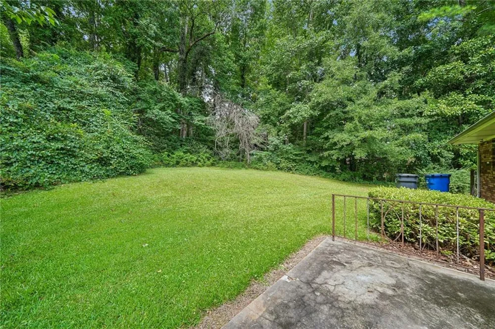 2703 Arrowood Drive East Point, GA 30344