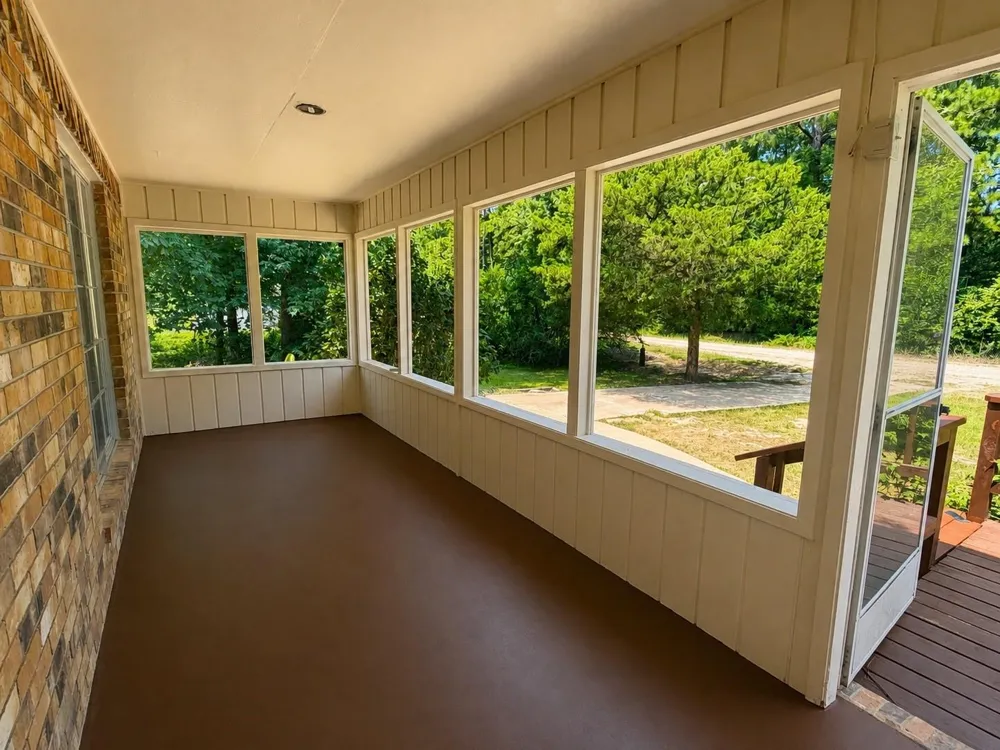 210 Holly Lake W Livingston, TX 77351