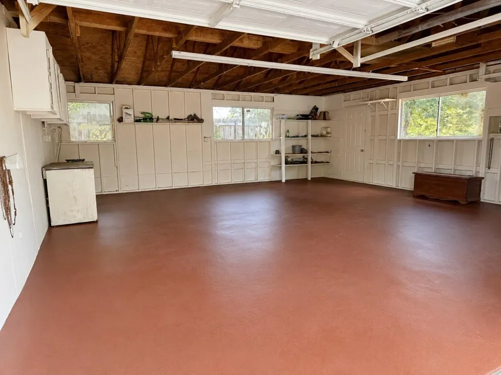 210 Holly Lake W Livingston, TX 77351