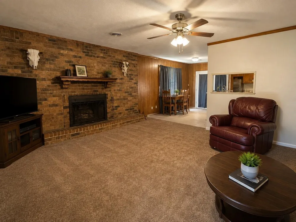 210 Holly Lake W Livingston, TX 77351