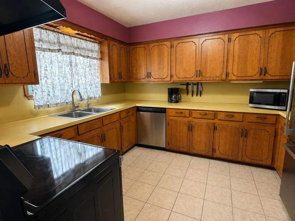 210 Holly Lake W Livingston, TX 77351