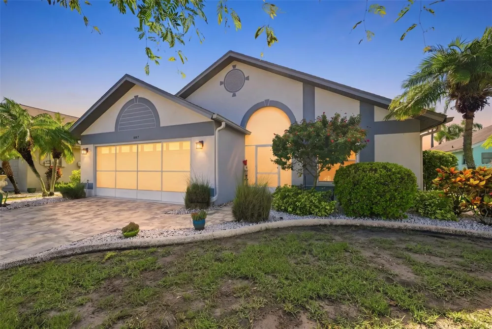 1807 E DEL WEBB BOULEVARD Sun City Center, FL 33573