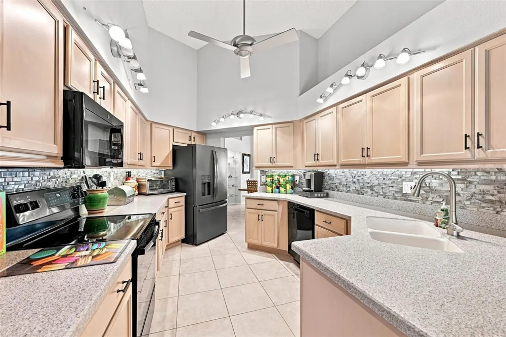 1807 E DEL WEBB BOULEVARD Sun City Center, FL 33573