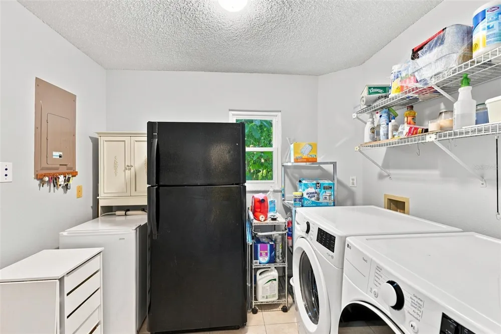 1807 E DEL WEBB BOULEVARD Sun City Center, FL 33573
