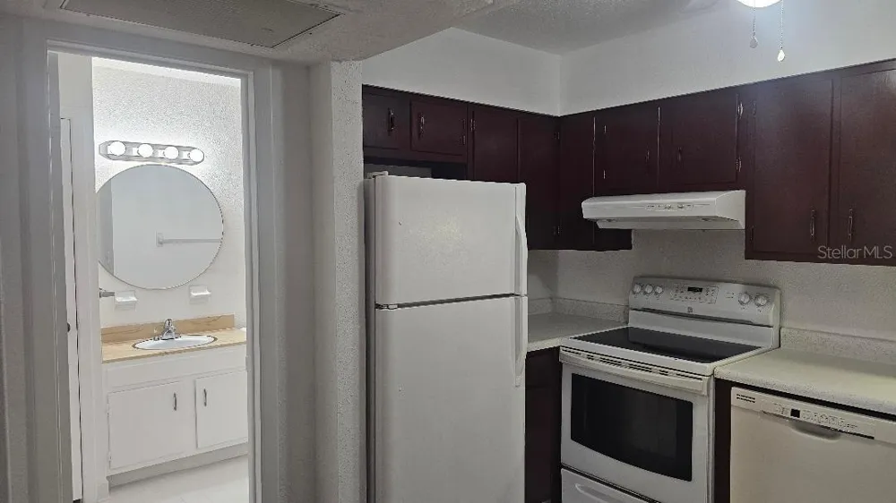 10365 PARADISE BOULEVARD #10 Treasure Island, FL 33706