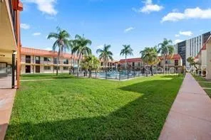 10365 PARADISE BOULEVARD #10 Treasure Island, FL 33706