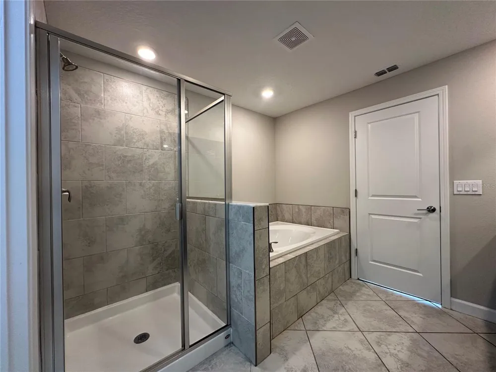 1389 WHITE FOX RUN Lutz, FL 33549