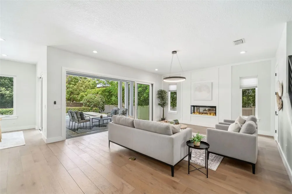 2407 LAFAYETTE AVENUE Winter Park, FL 32789