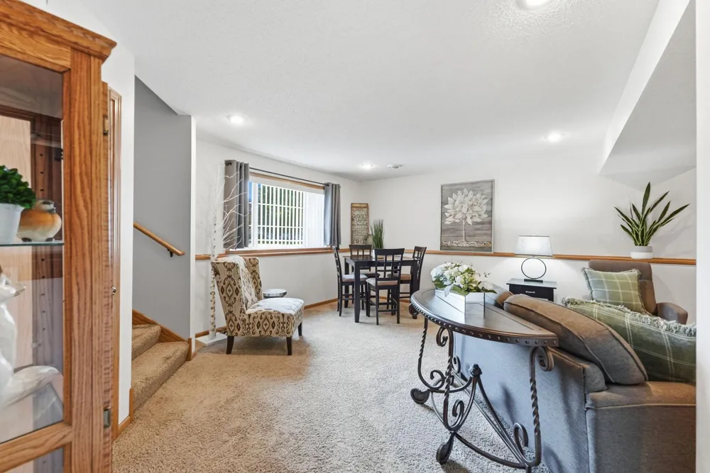335 Country Side Lane Albany, MN 56307