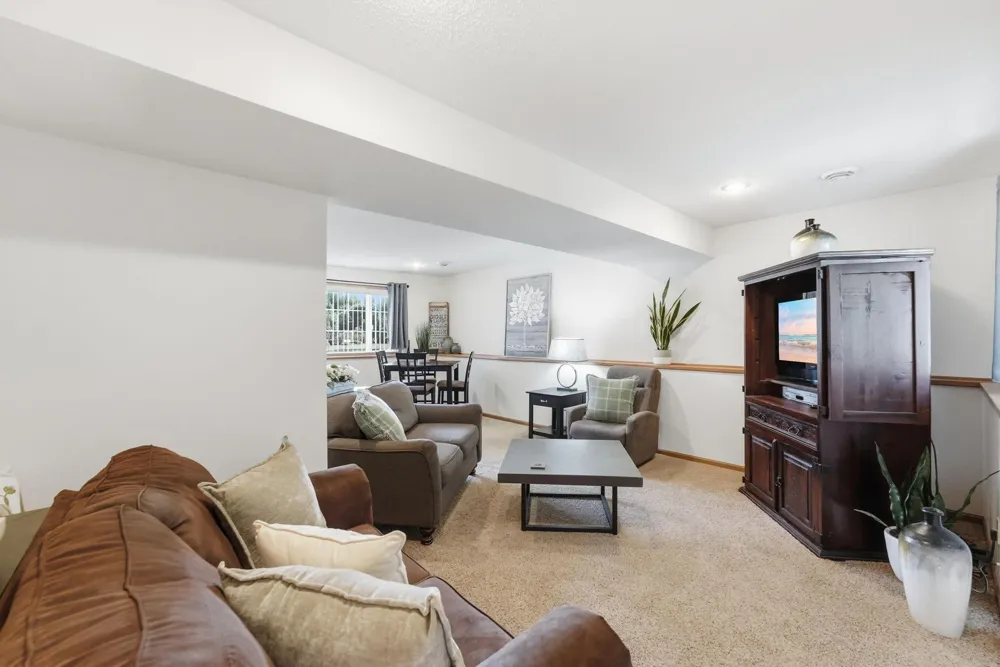 335 Country Side Lane Albany, MN 56307
