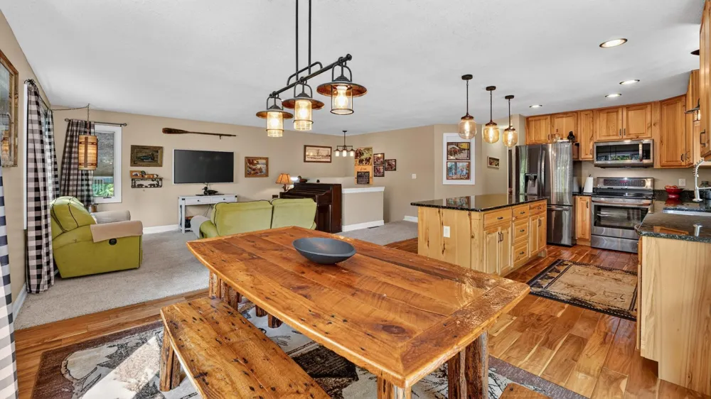 12702 Eastwick Lane Pine City, MN 55063