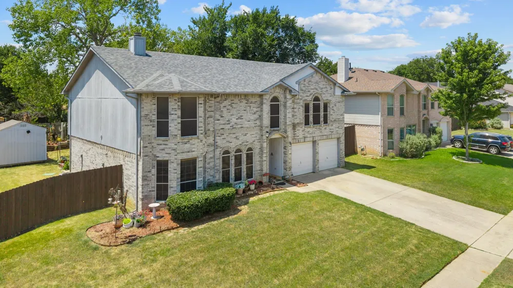 2610 Vistaview Drive Corinth, TX 76210