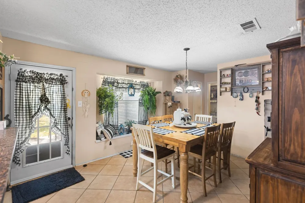 2610 Vistaview Drive Corinth, TX 76210