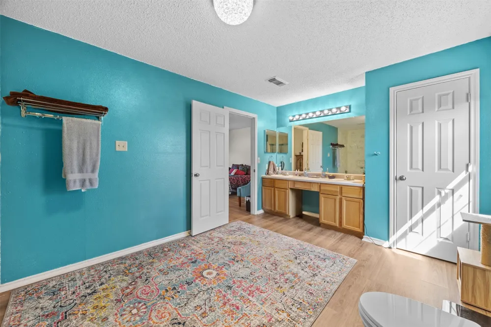 701 2nd Street Cranfills Gap, TX 76637