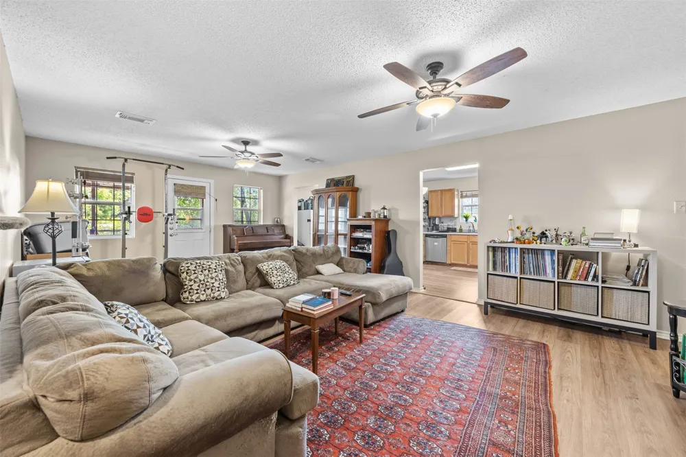 701 2nd Street Cranfills Gap, TX 76637