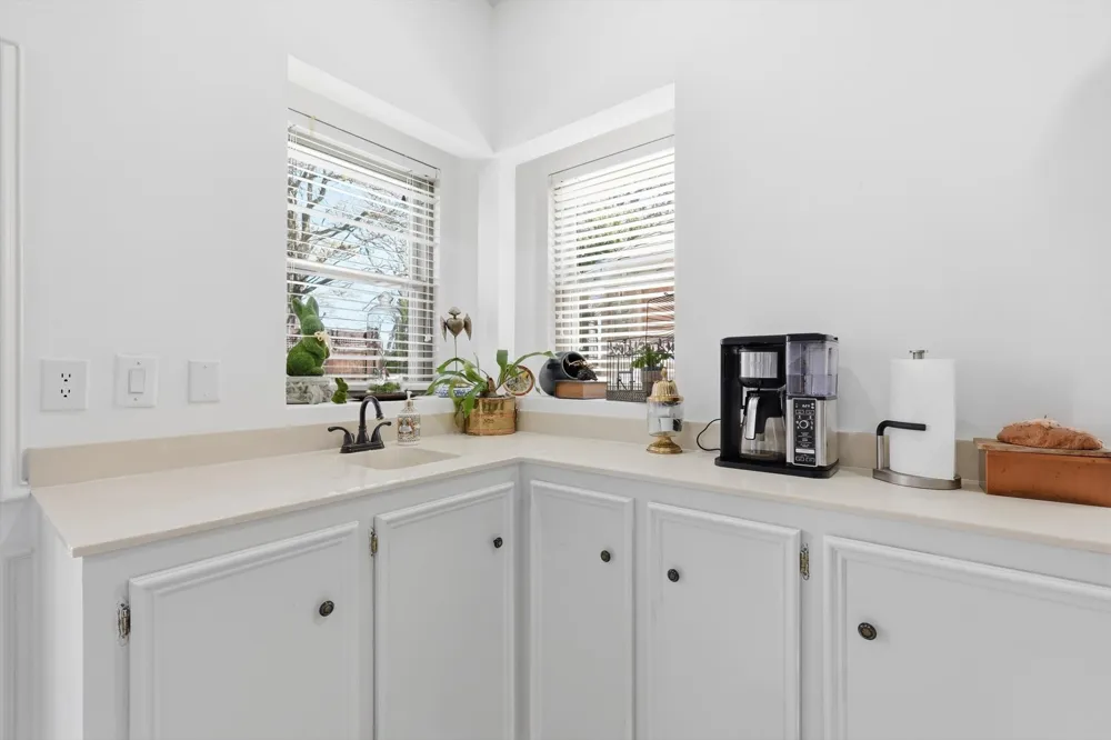 14917 Oaks North Drive Addison, TX 75254