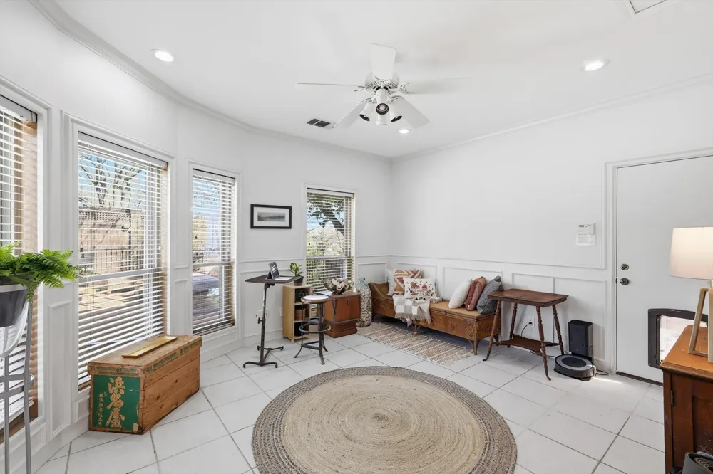 14917 Oaks North Drive Addison, TX 75254