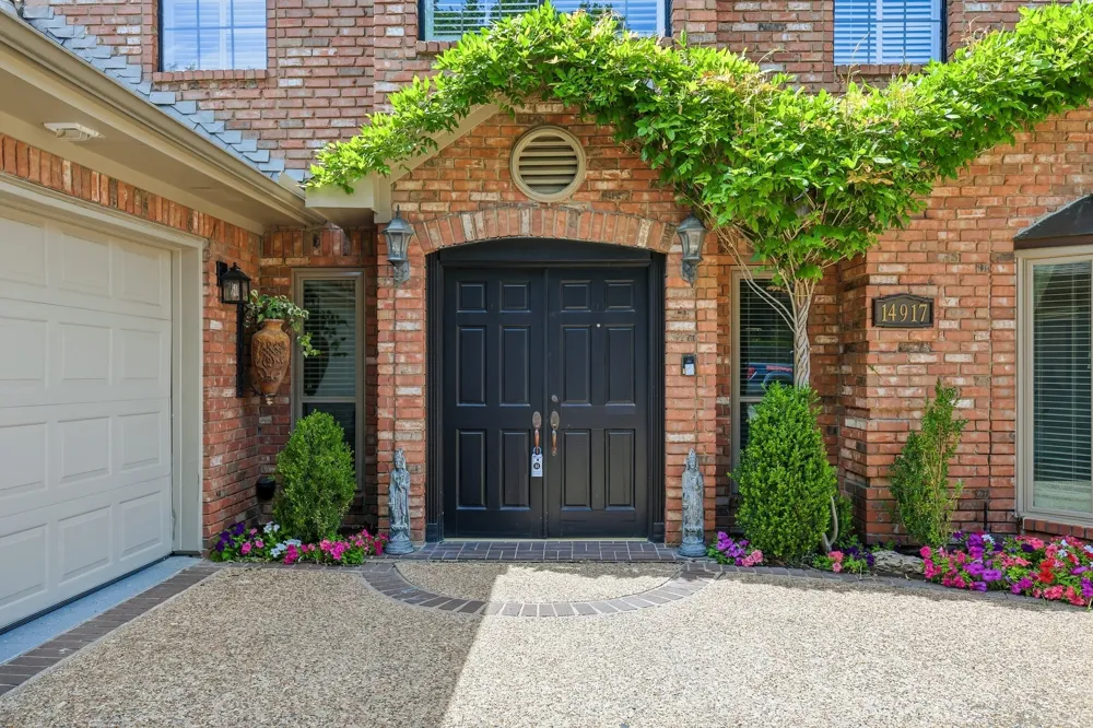 14917 Oaks North Drive Addison, TX 75254