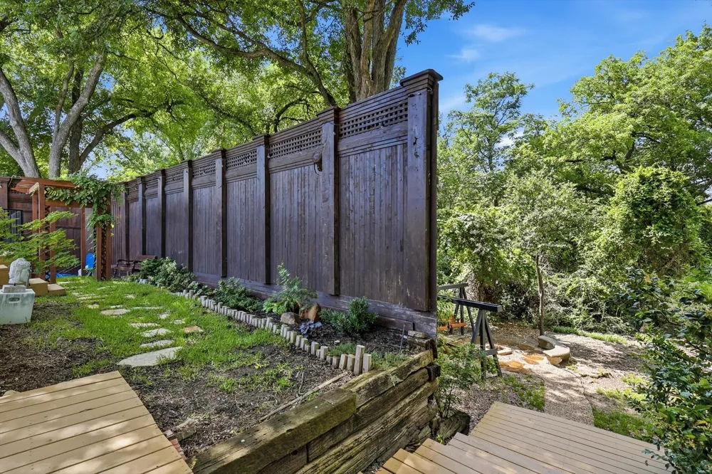 14917 Oaks North Drive Addison, TX 75254