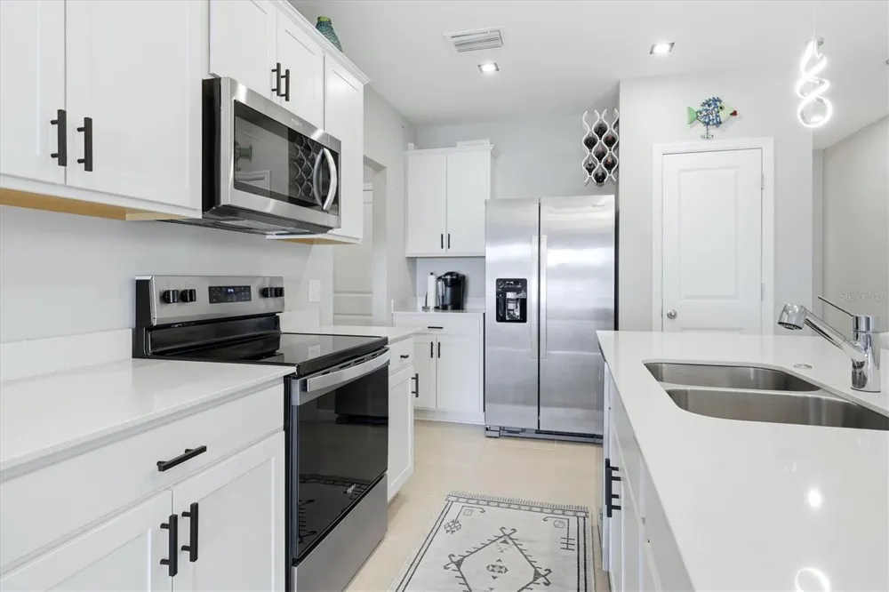 6340 SILVERSTAR DRIVE Sarasota, FL 34240