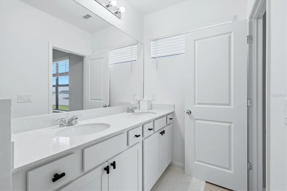 6340 SILVERSTAR DRIVE Sarasota, FL 34240
