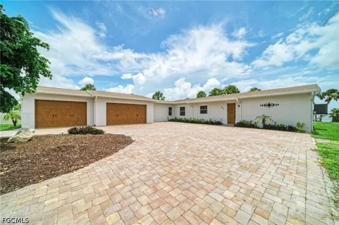 Bahia Vista Drive