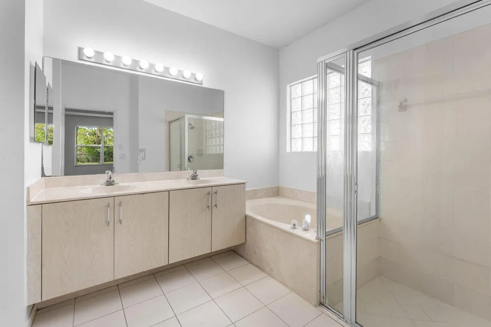 196 Seminole Lakes Drive Royal Palm Beach, FL 33411