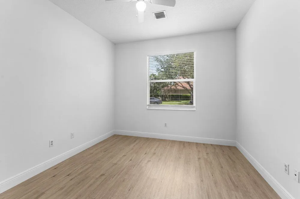 196 Seminole Lakes Drive Royal Palm Beach, FL 33411