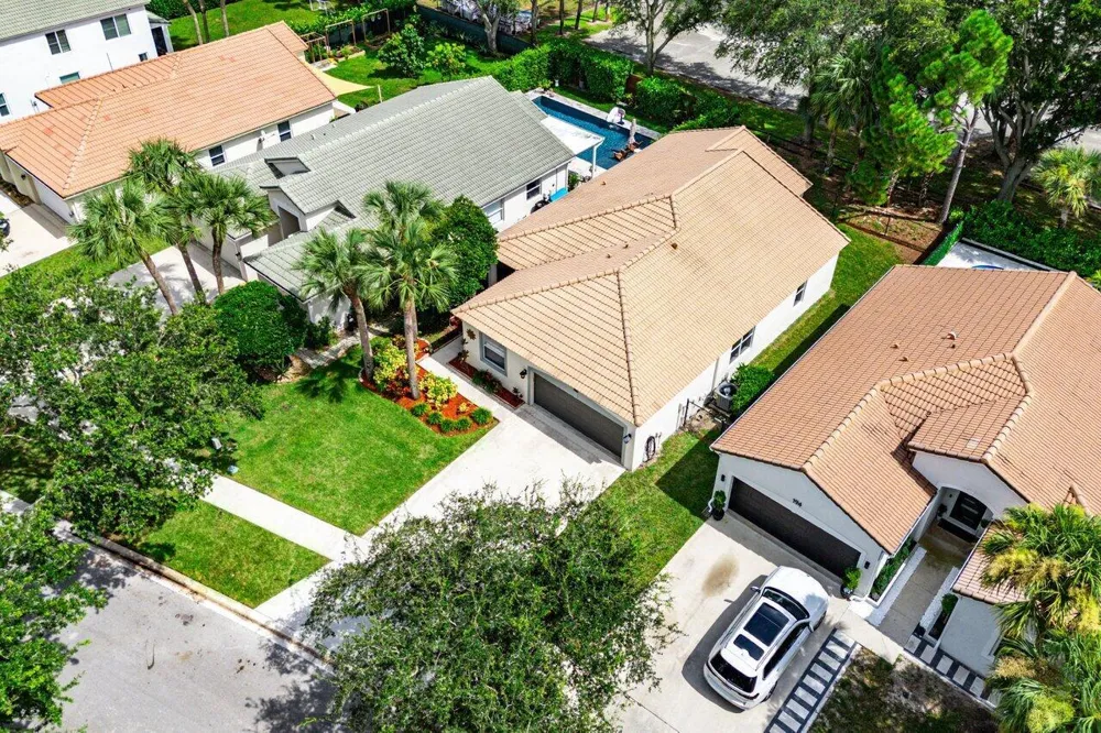 196 Seminole Lakes Drive Royal Palm Beach, FL 33411