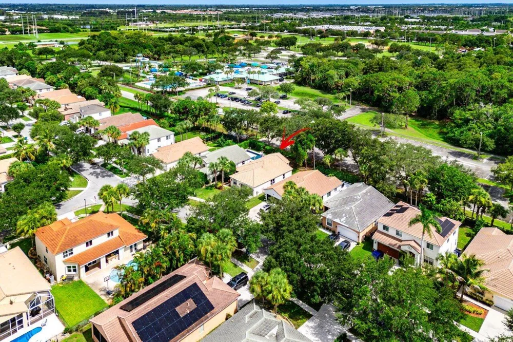 196 Seminole Lakes Drive Royal Palm Beach, FL 33411