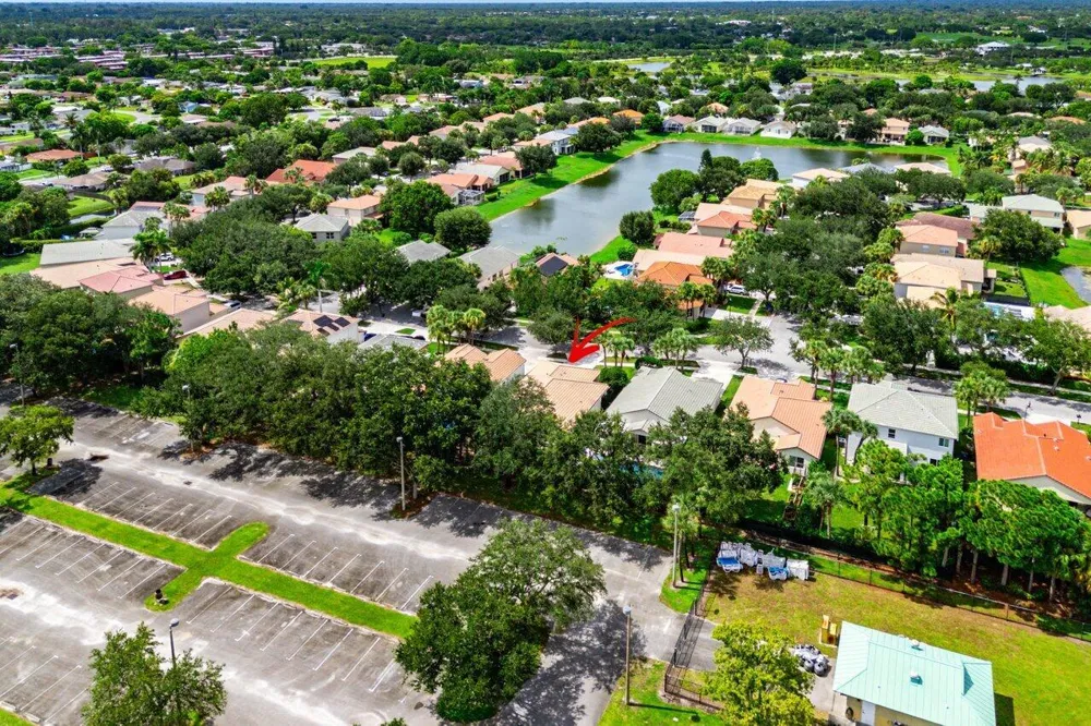 196 Seminole Lakes Drive Royal Palm Beach, FL 33411