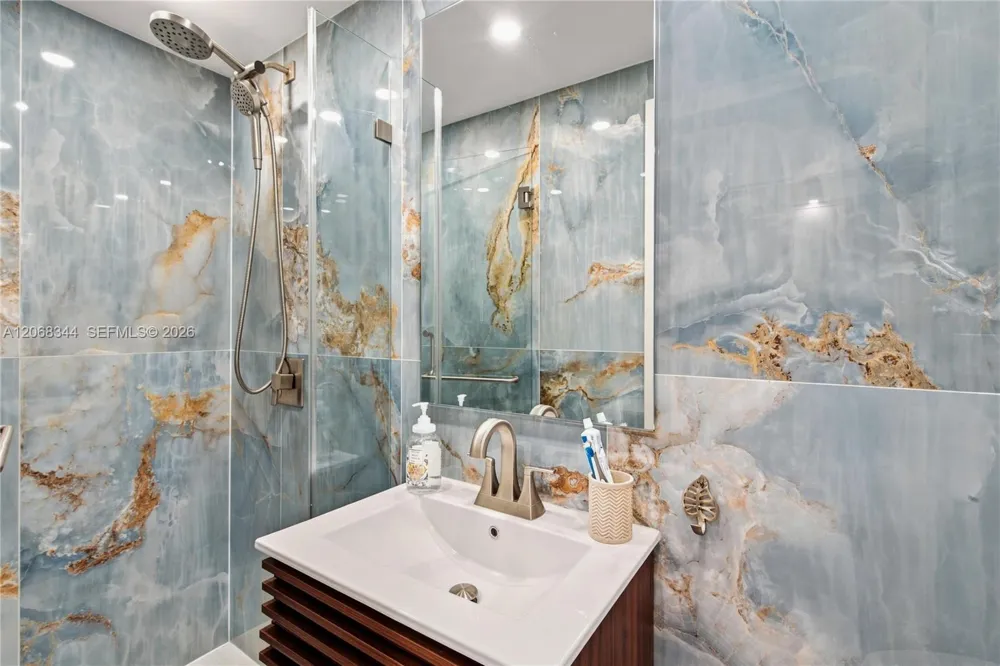 20302 NE 34th Ct #41 Aventura, FL 33180