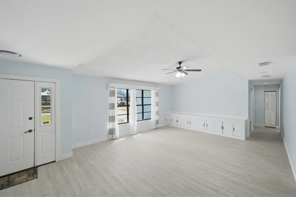 662 SE Essex Drive Port St. Lucie, FL 34984
