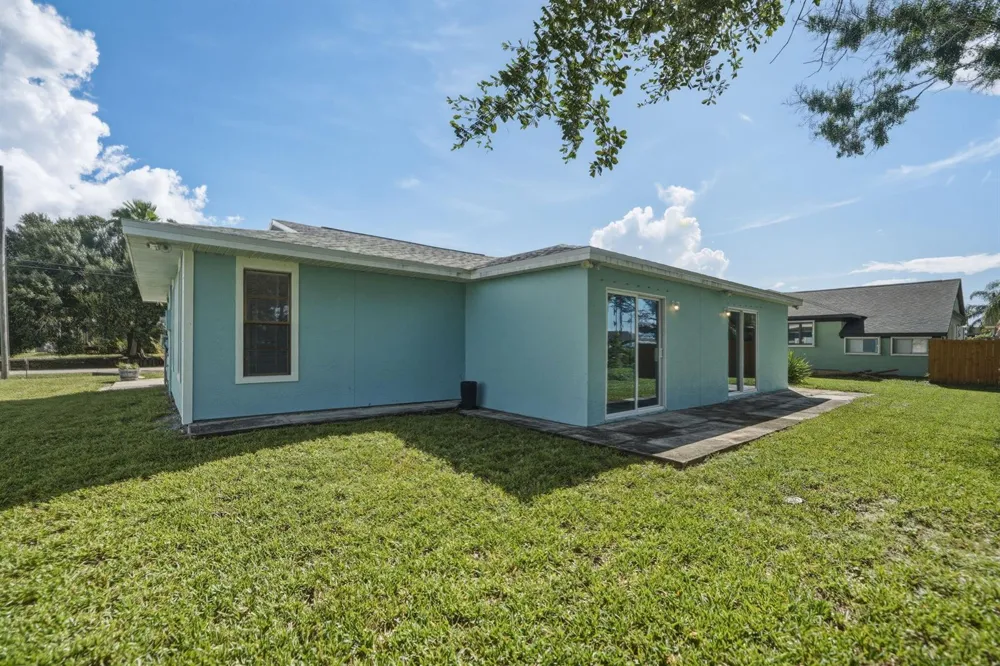 662 SE Essex Drive Port St. Lucie, FL 34984