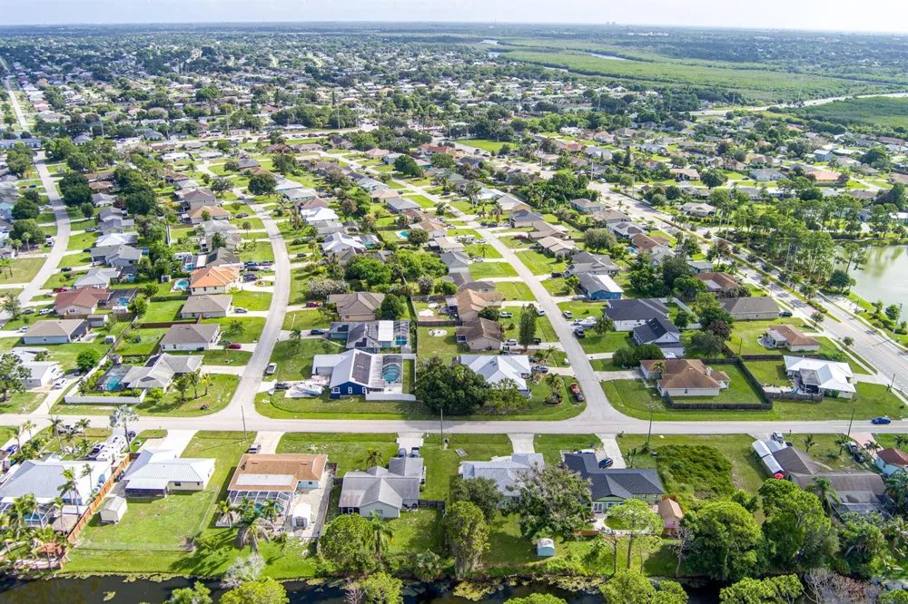 662 SE Essex Drive Port St. Lucie, FL 34984