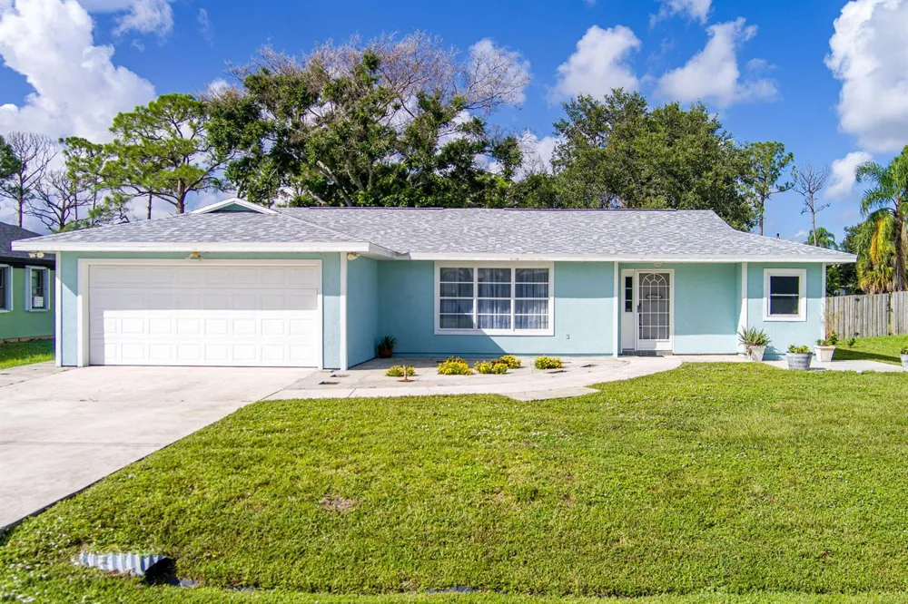 662 SE Essex Drive Port St. Lucie, FL 34984