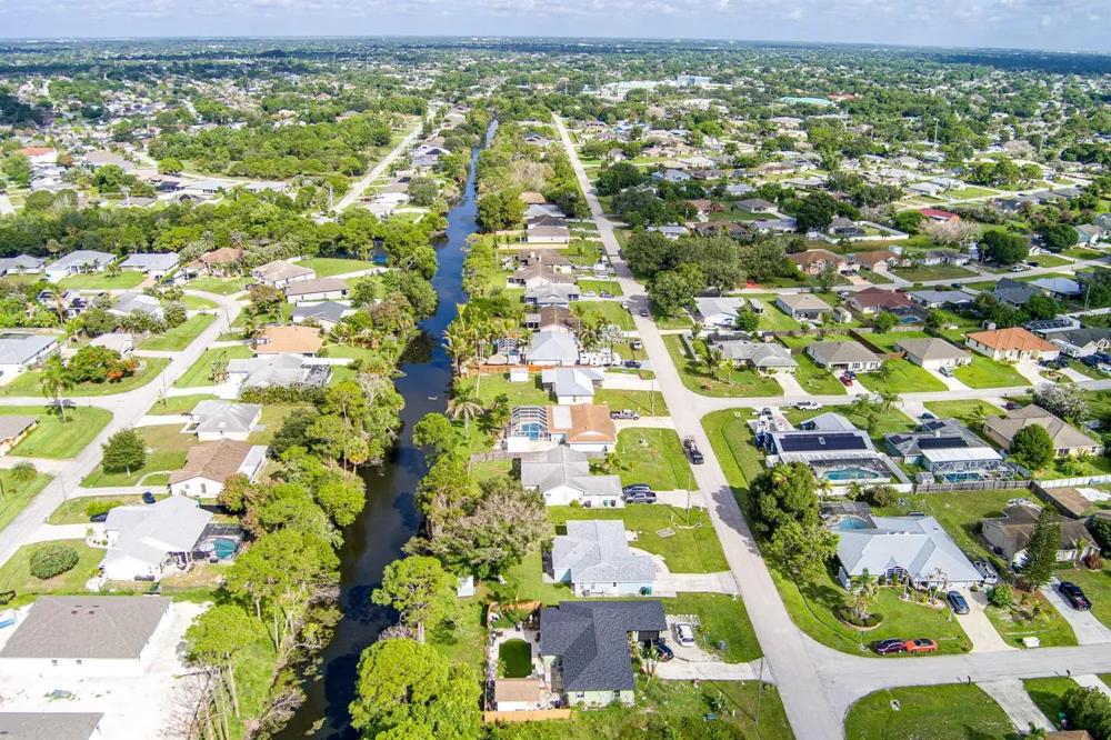 662 SE Essex Drive Port St. Lucie, FL 34984