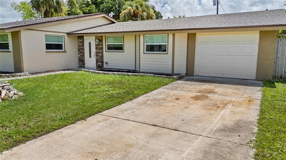 3831 118TH STREET W Bradenton, FL 34210