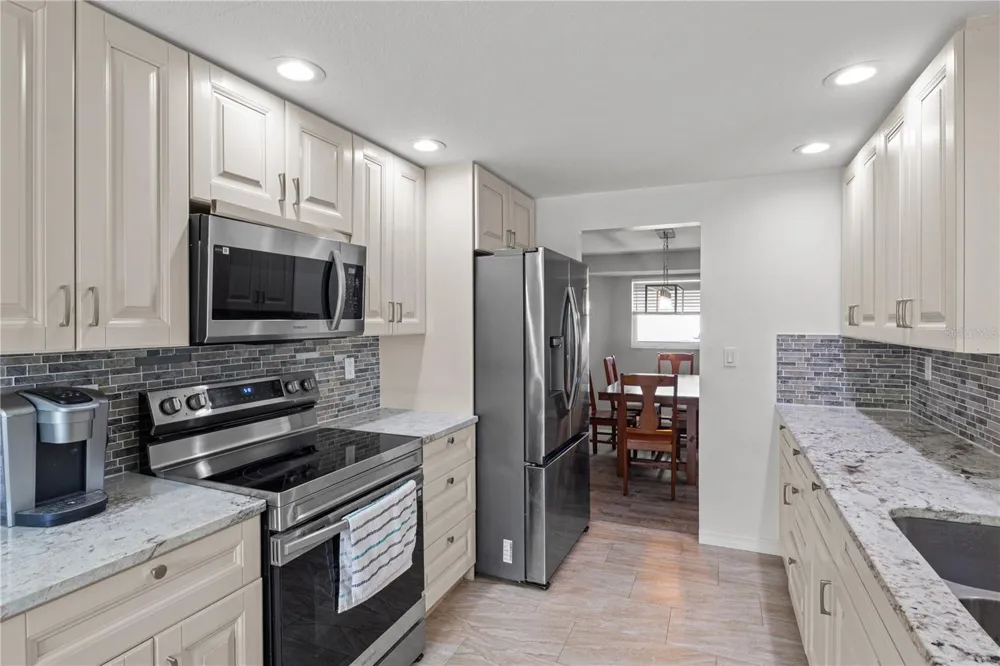 3831 118TH STREET W Bradenton, FL 34210